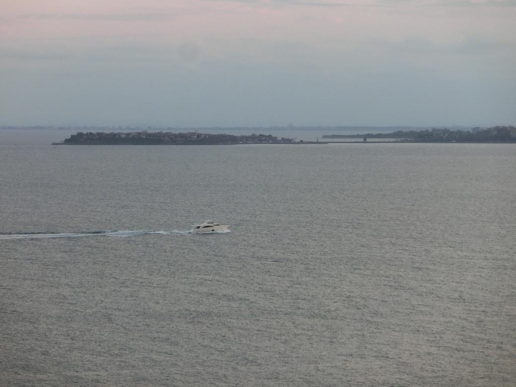 Panoramic Sea View Apartment Crown, Pools And Beach, Sweti Wlas Exterior foto